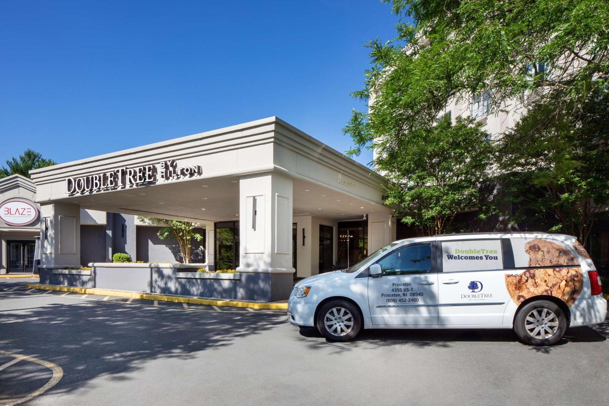Doubletree By Hilton Princeton Exterior foto